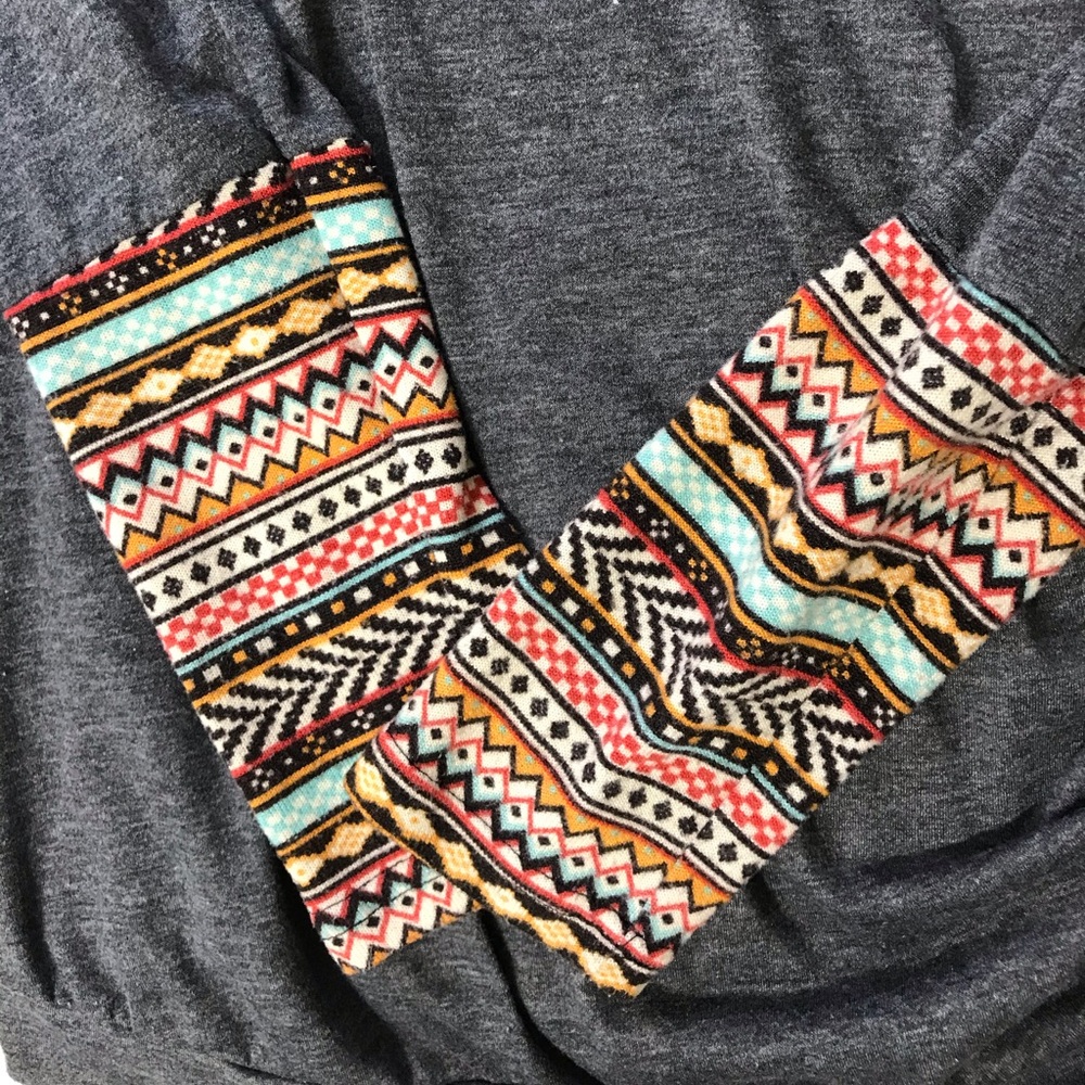 Gray long sleeve boho top with tribal sleeves